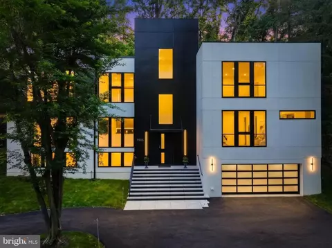 7502 Nevis Rd, Bethesda, MD 20817