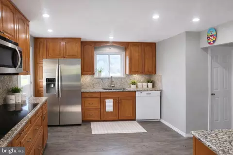 Entry Way - 4416 Mahan Rd, Silver Spring, MD 20906 photo 1 of 2