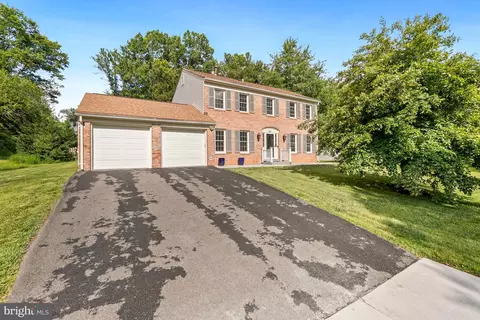28 Redding Ridge Dr, North Potomac, MD 20878