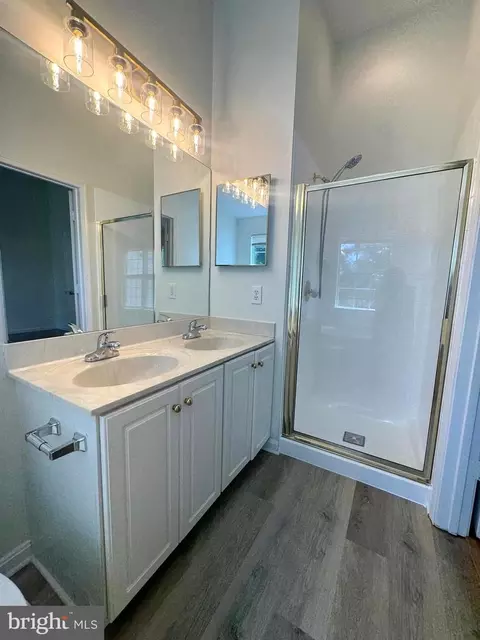 Bath - 15110 Deer Valley Ter, Silver Spring, MD 20906 photo 2 of 3
