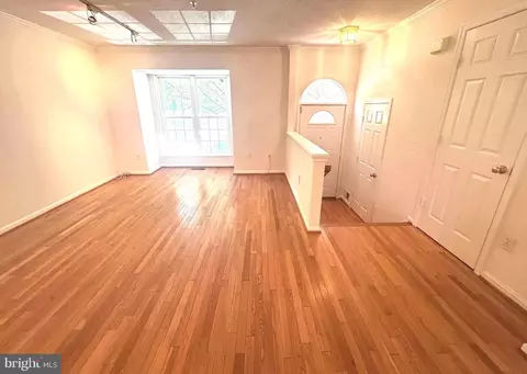 Living - 15110 Deer Valley Ter, Silver Spring, MD 20906 photo 2 of 10