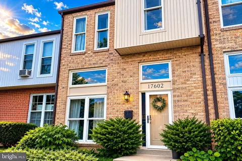 17602 Horizon Pl, Derwood, MD 20855