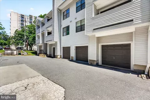 1603 Carriage House Ter #1603-D, Silver Spring, MD 20904