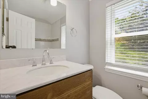 Bath - 8715 Geren Rd, Silver Spring, MD 20901 photo 1 of 2