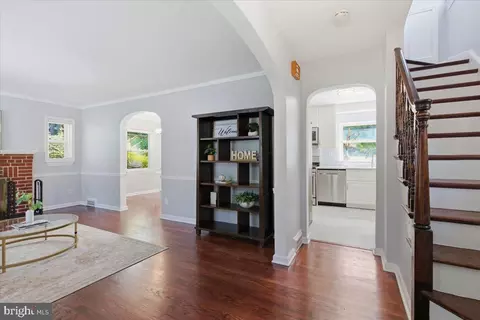Entry Way - 8715 Geren Rd, Silver Spring, MD 20901 photo 1 of 3