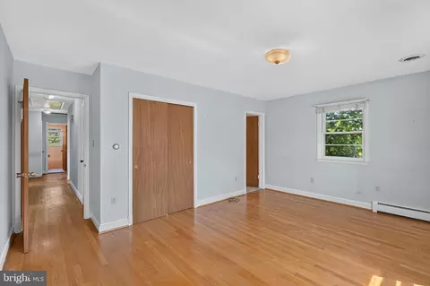 Bedroom - 14604 Peach Orchard Rd, Silver Spring, MD 20905 photo 2 of 4
