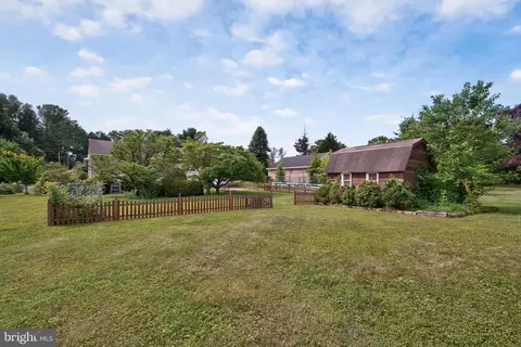 Exterior - 14604 Peach Orchard Rd, Silver Spring, MD 20905 photo 5 of 8