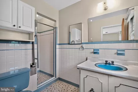 Bath - 14604 Peach Orchard Rd, Silver Spring, MD 20905 photo 1 of 3