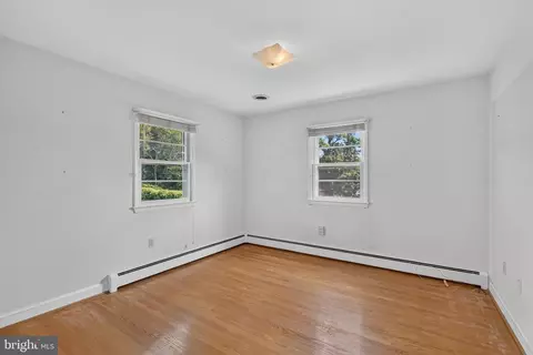 Bedroom - 14604 Peach Orchard Rd, Silver Spring, MD 20905 photo 4 of 4