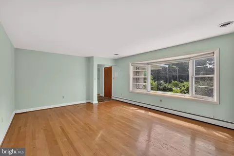Living - 14604 Peach Orchard Rd, Silver Spring, MD 20905 photo 1 of 2