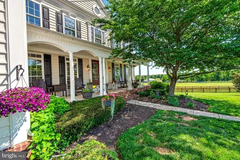 Exterior - 15512 Mount Nebo Rd, Poolesville, MD 20837 photo 20 of 30