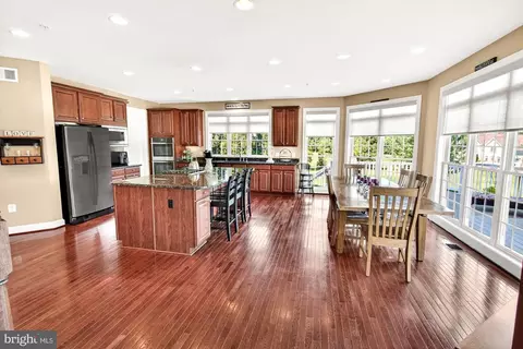 Kitchen - 15512 Mount Nebo Rd, Poolesville, MD 20837 photo 6 of 7