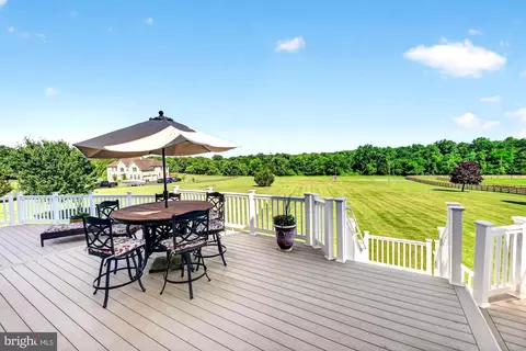 Exterior - 15512 Mount Nebo Rd, Poolesville, MD 20837 photo 17 of 30