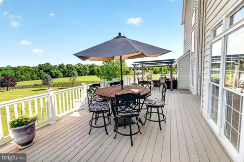 Exterior - 15512 Mount Nebo Rd, Poolesville, MD 20837 photo 12 of 30