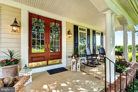 Exterior - 15512 Mount Nebo Rd, Poolesville, MD 20837 photo 21 of 30