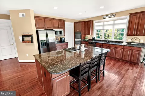 Kitchen - 15512 Mount Nebo Rd, Poolesville, MD 20837 photo 7 of 7