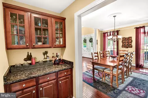 Dining - 15512 Mount Nebo Rd, Poolesville, MD 20837 photo 3 of 5