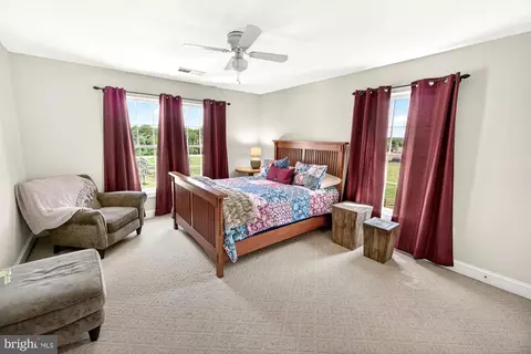Bedroom - 15512 Mount Nebo Rd, Poolesville, MD 20837 photo 5 of 9