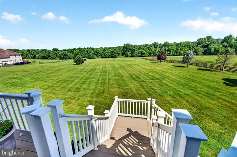 Exterior - 15512 Mount Nebo Rd, Poolesville, MD 20837 photo 10 of 30