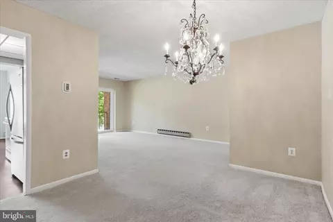 Living - 15300 Pine Orchard Dr #85-2E, Silver Spring, MD 20906 photo 3 of 3