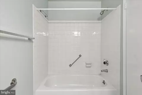 Bath - 15300 Pine Orchard Dr #85-2E, Silver Spring, MD 20906 photo 2 of 3