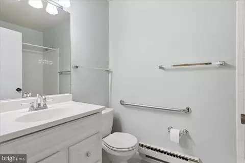 Bath - 15300 Pine Orchard Dr #85-2E, Silver Spring, MD 20906 photo 1 of 3