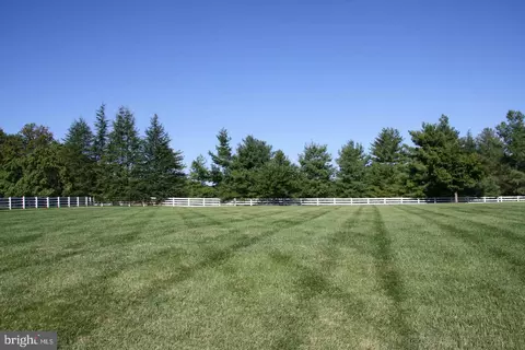 10409 Stapleford Hall Dr, Rockville, MD 20854
