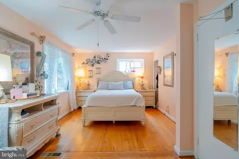 Bedroom - 512 Waterford Rd, Silver Spring, MD 20901 photo 1 of 3