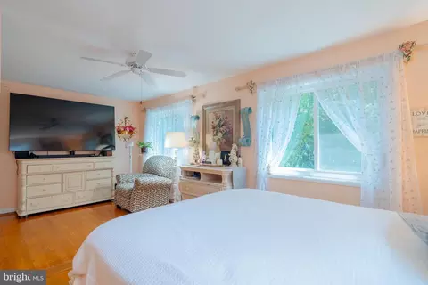 Bedroom - 512 Waterford Rd, Silver Spring, MD 20901 photo 3 of 3
