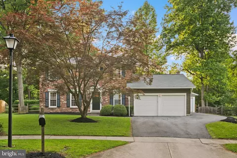 5 Longworth Ct, Gaithersburg, MD 20879