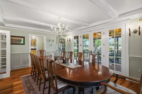 Dining - 18101 Cattail Rd, Poolesville, MD 20837 photo 2 of 3