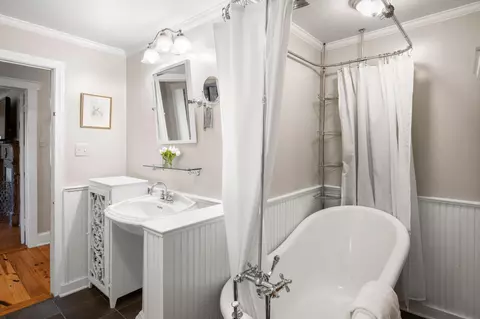 Bath - 18101 Cattail Rd, Poolesville, MD 20837 photo 5 of 5