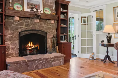 Entry Way - 18101 Cattail Rd, Poolesville, MD 20837 photo 3 of 6