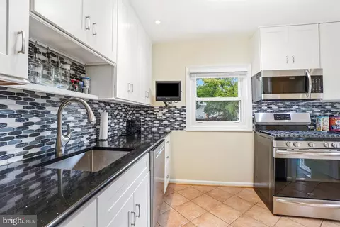 Kitchen - 12311 Middle Rd, Silver Spring, MD 20906 photo 3 of 4