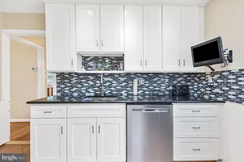 Kitchen - 12311 Middle Rd, Silver Spring, MD 20906 photo 2 of 4
