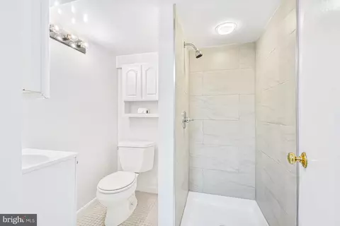 Bath - 12311 Middle Rd, Silver Spring, MD 20906 photo 2 of 2