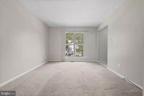 Living - 2106 Carriage Square Pl, Silver Spring, MD 20906 photo 2 of 4