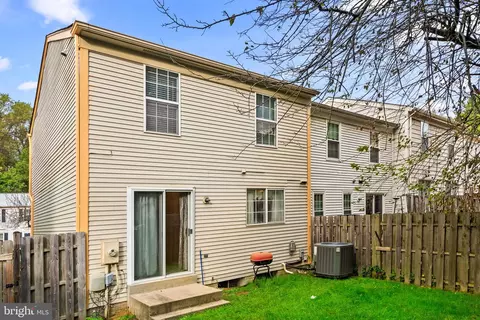 Exterior - 2106 Carriage Square Pl, Silver Spring, MD 20906 photo 4 of 7