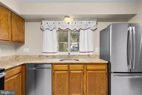 Kitchen - 2106 Carriage Square Pl, Silver Spring, MD 20906 photo 2 of 4