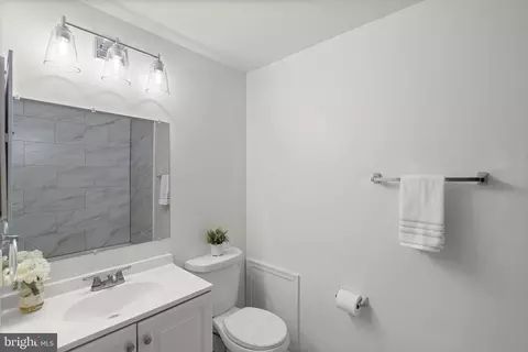 Bath - 2106 Carriage Square Pl, Silver Spring, MD 20906 photo 3 of 3