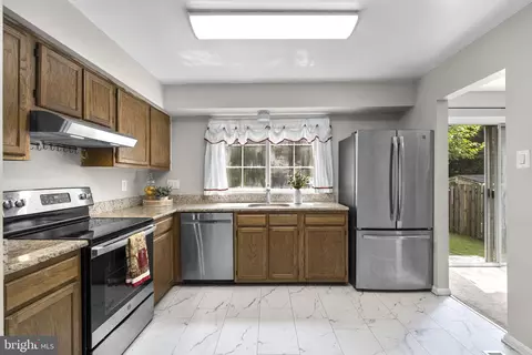 Kitchen - 2106 Carriage Square Pl, Silver Spring, MD 20906 photo 3 of 3