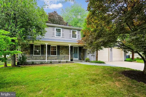 15709 Indianola Dr, Rockville, MD 20855