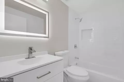 Bath - 1410 Elm Grove Cir, Silver Spring, MD 20905 photo 2 of 3