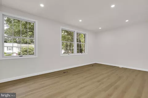 Living - 1410 Elm Grove Cir, Silver Spring, MD 20905 photo 3 of 6