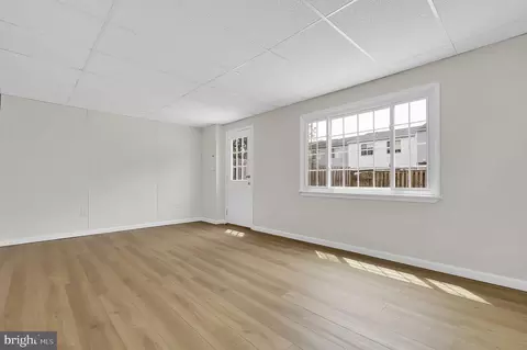 Living - 1410 Elm Grove Cir, Silver Spring, MD 20905 photo 5 of 6