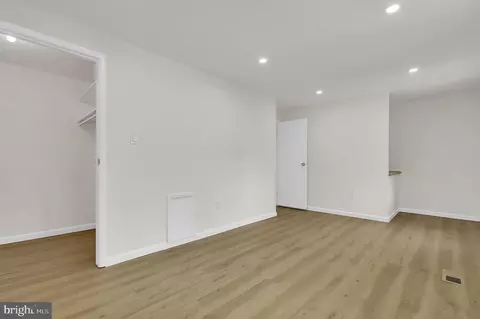 Living - 1410 Elm Grove Cir, Silver Spring, MD 20905 photo 4 of 6