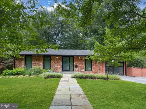 11733 Devilwood Dr, Potomac, MD 20854