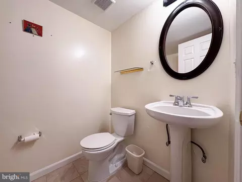 Bath - 10939 Pebble Run Dr, Silver Spring, MD 20902 photo 1 of 15