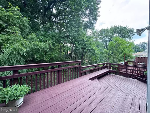 Exterior - 10939 Pebble Run Dr, Silver Spring, MD 20902 photo 12 of 17
