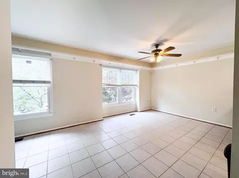 Living - 10939 Pebble Run Dr, Silver Spring, MD 20902 photo 6 of 15